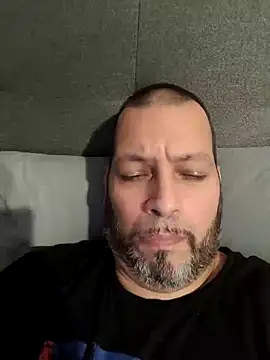 Snapshot of Just2much chatting on January 20, 2025, 4:10 am Just2much online show from January 20, 2025, 4:10 am