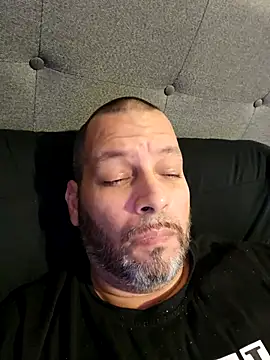 Snapshot of Just2much chatting on October 13, 2025, 12:07 pm Just2much online show from October 13, 2025, 12:07 pm