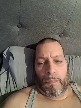 Snapshot of Just2much chatting on March 17, 2025, 1:18 pm Just2much online show from March 17, 2025, 1:18 pm