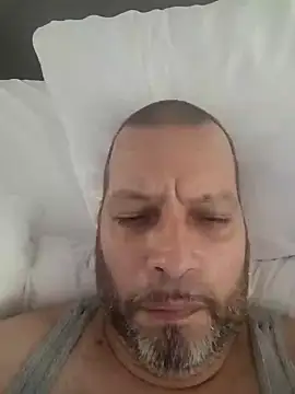 Snapshot of Just2much chatting on March 13, 2025, 3:33 am Just2much online show from March 13, 2025, 3:33 am