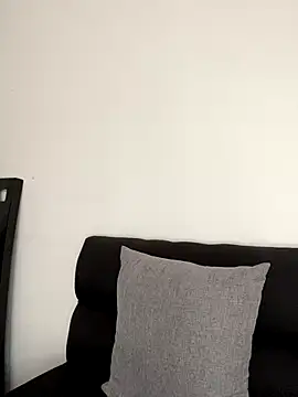 Snapshot of cheryl_cc chatting on October 19, 2025, 5:37 pm cheryl cc online show from October 19, 2025, 5:37 pm