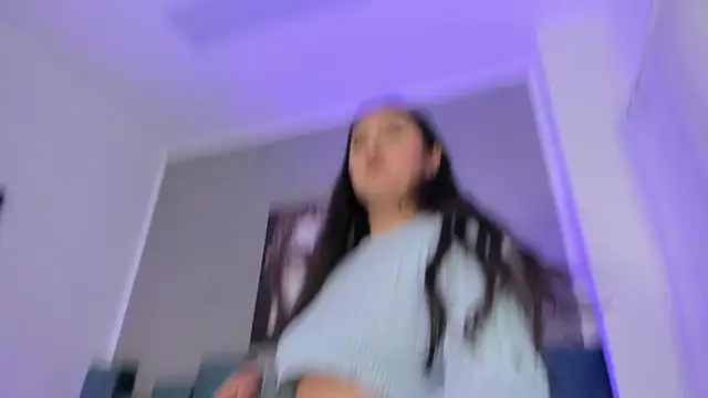 Kathia Morelli online show from December 19, 2025, 12:07 pm