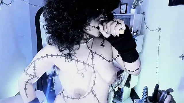 kuromi69 online show from February 28, 2026, 6:35 am