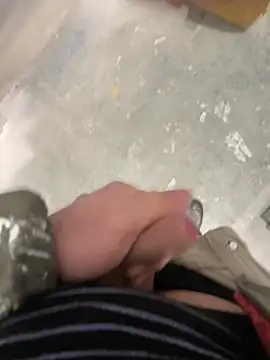 Snapshot of dimitriei chatting on January 10, 2025, 7:35 am dimitriei online show from January 10, 2025, 7:35 am