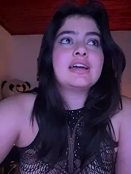 Stephania 18 online show from February 6, 2025, 1:05 am