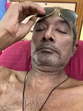 Lookin4Kinky Partner online show from November 20, 2025, 5:41 am