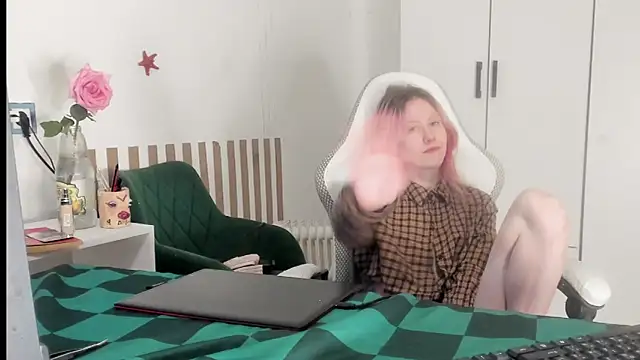 Silly  Milly online show from May 23, 2026, 4:33 am