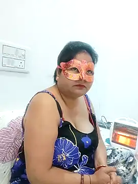 Snapshot of BBW_HOT_COUPLE chatting on January 1, 2025, 3:45 am BBW HOT COUPLE online show from January 1, 2025, 3:45 am