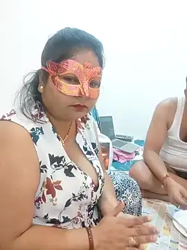 Snapshot of BBW_HOT_COUPLE chatting on January 10, 2025, 1:20 pm BBW HOT COUPLE online show from January 10, 2025, 1:20 pm