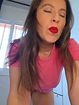 GatitaXD27 online show from April 11, 2026, 9:46 am