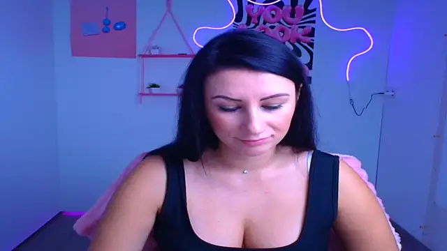 Snapshot of Loren_Moa chatting on October 20, 2025, 11:55 am Loren Moa online show from October 20, 2025, 11:55 am