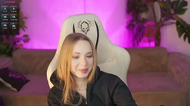 Linda054 online show from October 29, 2025, 4:22 am