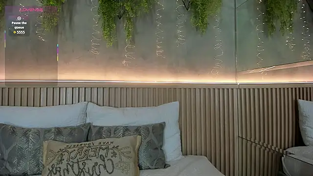 Snapshot of Lana_Lann chatting on December 5, 2025, 1:21 pm Lana Lann online show from December 5, 2025, 1:21 pm