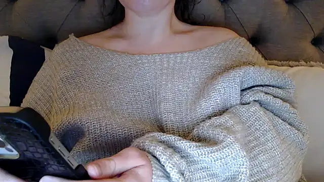 Snapshot of Sandysecret chatting on January 22, 2025, 7:56 pm Sandysecret online show from January 22, 2025, 7:56 pm