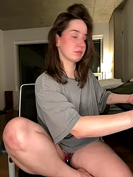 Snapshot of nerdynina chatting on November 21, 2025, 12:42 am nerdynina online show from November 21, 2025, 12:42 am