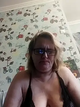 Snapshot of Forest-Lady chatting on October 29, 2025, 7:18 am Forest-Lady online show from October 29, 2025, 7:18 am