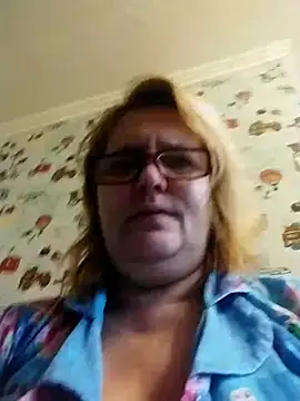 Snapshot of Forest-Lady chatting on October 30, 2025, 9:29 am Forest-Lady online show from October 30, 2025, 9:29 am