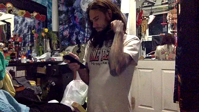 Snapshot of Robriguezxxx chatting on November 4, 2025, 5:33 am Robriguezxxx online show from November 4, 2025, 5:33 am