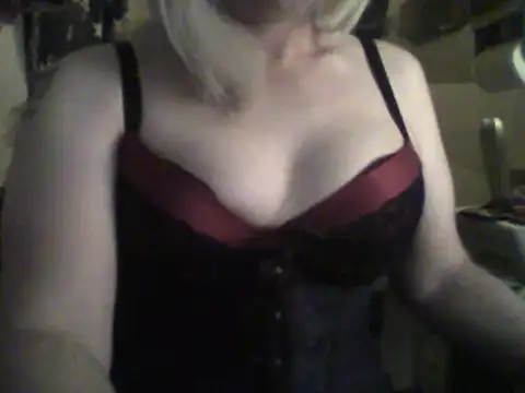 Snapshot of ditchwater chatting on October 10, 2025, 5:30 am ditchwater online show from October 10, 2025, 5:30 am