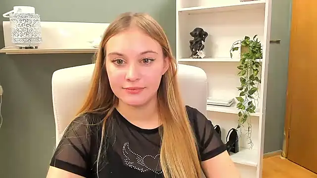 Snapshot of kitty_valeria chatting on December 29, 2024, 11:07 am kitty valeria online show from December 29, 2024, 11:07 am