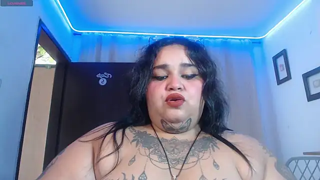 VeronikCuhubby online show from March 11, 2025, 1:12 pm