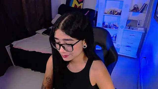 thalia 066 online show from September 25, 2025, 8:48 pm