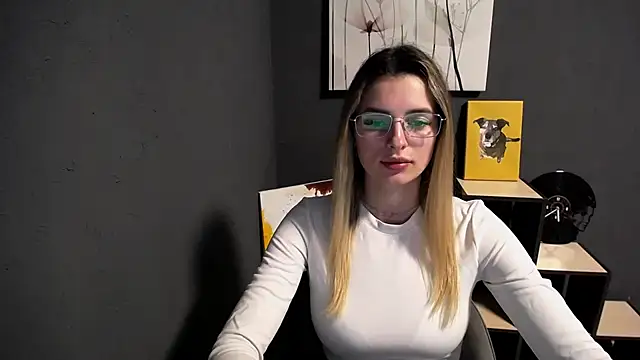 Snapshot of lady_olivia_ chatting on May 11, 2026, 12:50 pm lady olivia online show from May 11, 2026, 12:50 pm