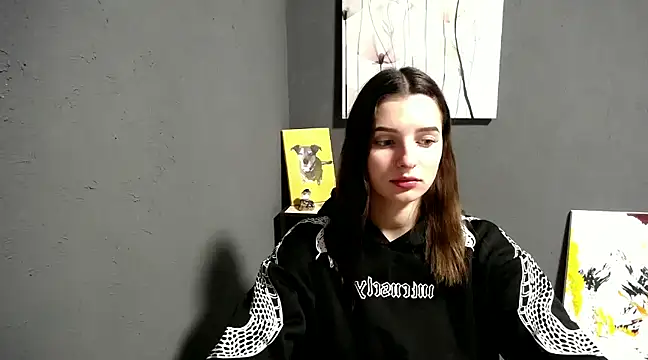 lady olivia  online show from January 18, 2025, 3:59 pm