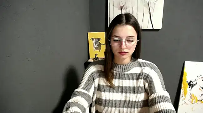 lady olivia  online show from February 13, 2025, 1:48 pm