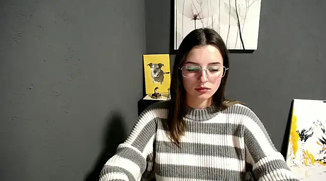 lady olivia  online show from February 13, 2025, 5:44 pm