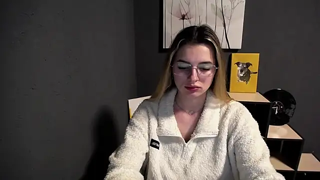 Snapshot of lady_olivia_ chatting on April 22, 2026, 5:31 pm lady olivia online show from April 22, 2026, 5:31 pm