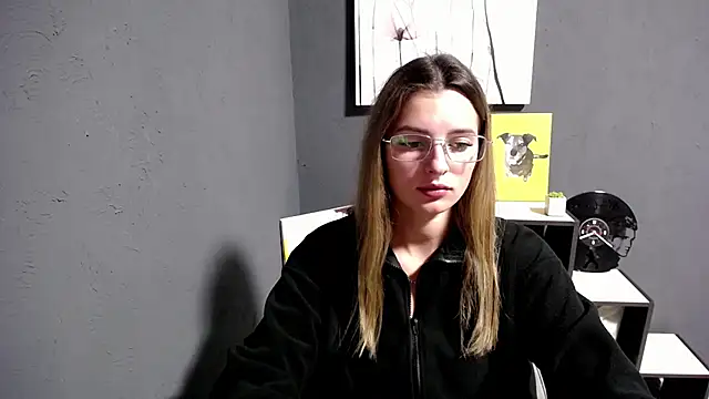 lady olivia  online show from September 24, 2025, 12:22 pm