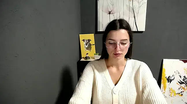 lady olivia  online show from February 4, 2025, 1:27 pm