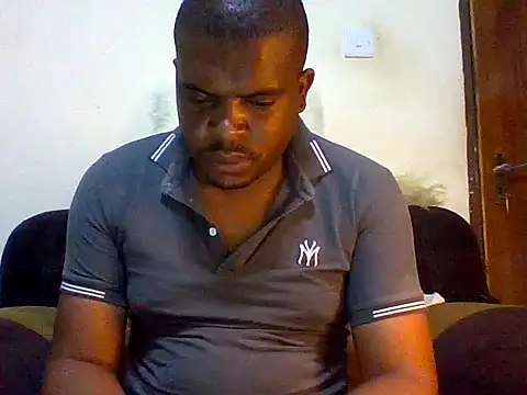 Snapshot of lui_cuuty chatting on October 3, 2025, 12:14 am lui cuuty online show from October 3, 2025, 12:14 am