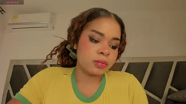 Snapshot of Samanntha_Rose chatting on January 31, 2026, 7:45 pm Samanntha Rose online show from January 31, 2026, 7:45 pm