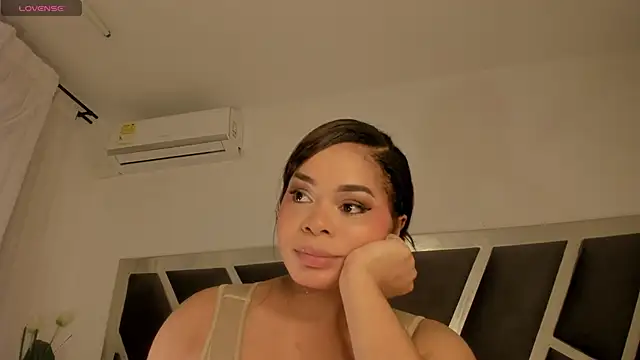 Snapshot of Samanntha_Rose chatting on November 21, 2025, 7:13 pm Samanntha Rose online show from November 21, 2025, 7:13 pm