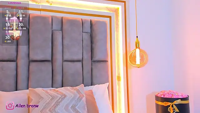 Snapshot of elianabrown chatting on November 15, 2025, 10:47 pm elianabrown online show from November 15, 2025, 10:47 pm