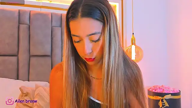 Snapshot of elianabrown chatting on November 7, 2025, 9:30 pm elianabrown online show from November 7, 2025, 9:30 pm