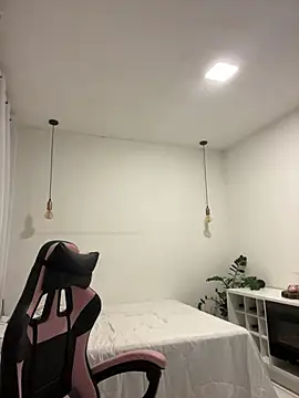 YasmimBrasil online show from March 28, 2026, 7:53 am