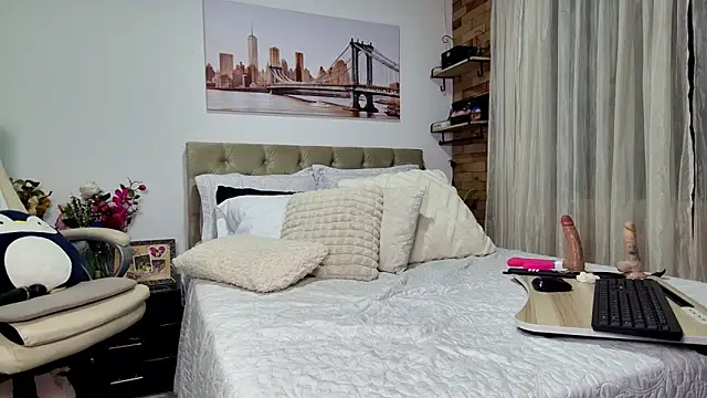 yanella fire online show from March 16, 2025, 10:55 am