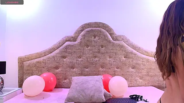 Snapshot of Victoria_Adams14 chatting on March 14, 2025, 2:41 pm Victoria Adams14 online show from March 14, 2025, 2:41 pm