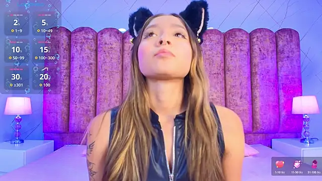 Snapshot of Victoria_Adams14 chatting on November 19, 2025, 3:06 am Victoria Adams14 online show from November 19, 2025, 3:06 am