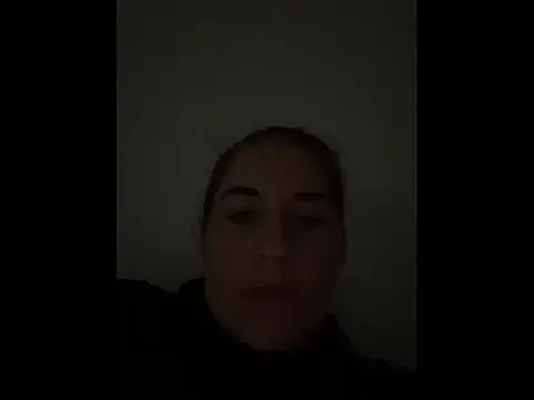 Snapshot of yzabell18 chatting on October 10, 2025, 7:20 am yzabell18 online show from October 10, 2025, 7:20 am