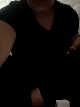 Snapshot of yzabell18 chatting on September 14, 2025, 3:45 pm yzabell18 online show from September 14, 2025, 3:45 pm