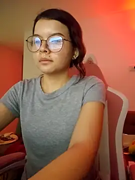 Snapshot of azumiichan chatting on November 19, 2025, 12:21 am azumiichan online show from November 19, 2025, 12:21 am