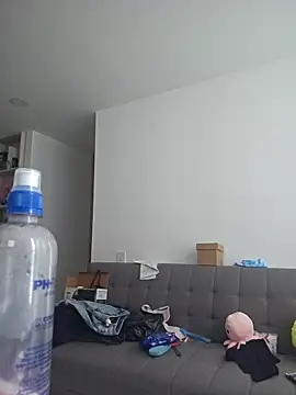 Snapshot of azumiichan chatting on December 4, 2025, 1:54 pm azumiichan online show from December 4, 2025, 1:54 pm