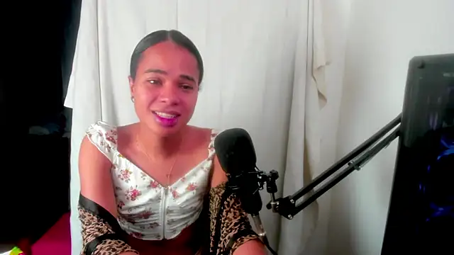 Snapshot of meghanSusexx chatting on December 18, 2025, 2:38 am meghanSusexx online show from December 18, 2025, 2:38 am