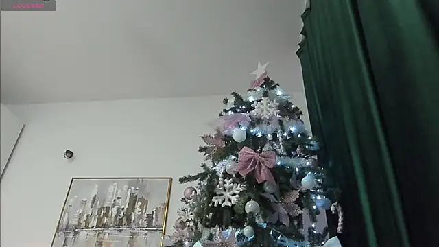 zoey marie online show from December 16, 2025, 2:32 pm