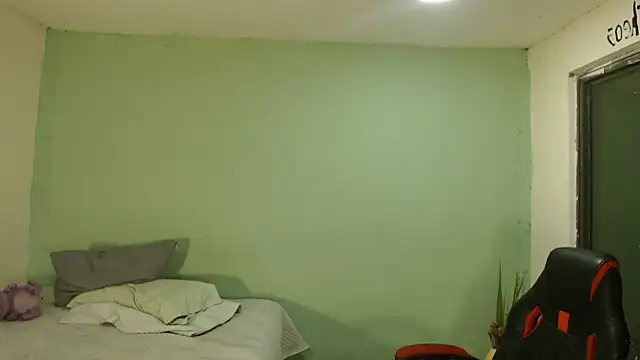 danielitopapuu online show from February 25, 2026, 11:59 pm