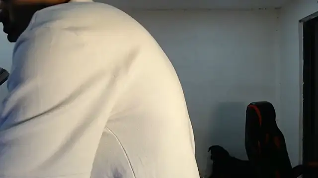 Snapshot of danielitopapuu chatting on November 12, 2025, 3:32 am danielitopapuu online show from November 12, 2025, 3:32 am